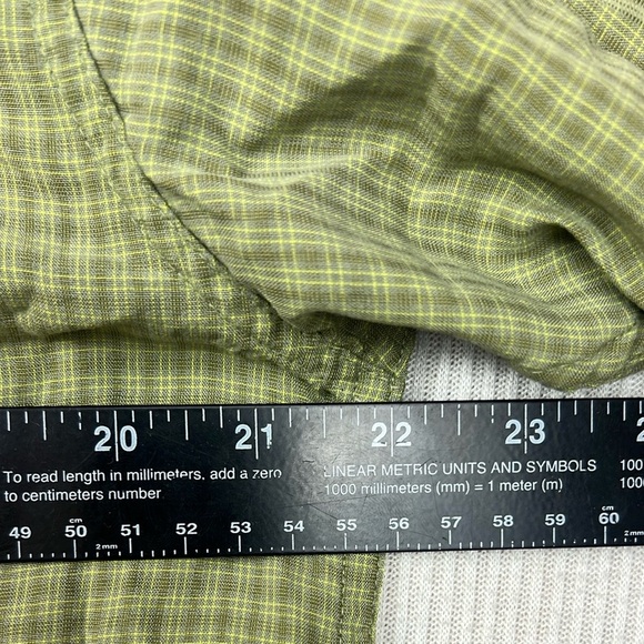 The North Face Men’s Large Button Front Micro Checkered Short Sleeve Shirt - Picture 6 of 11